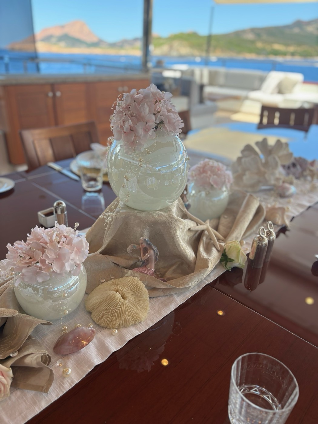 Coastal tablescape