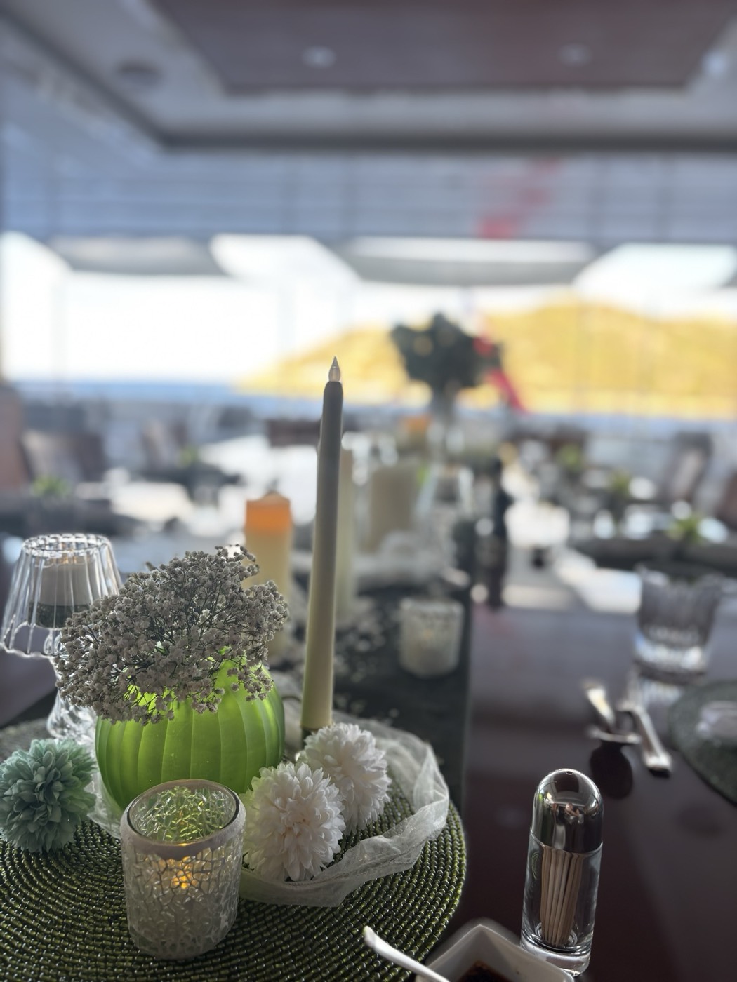 Bespoke tablescape
