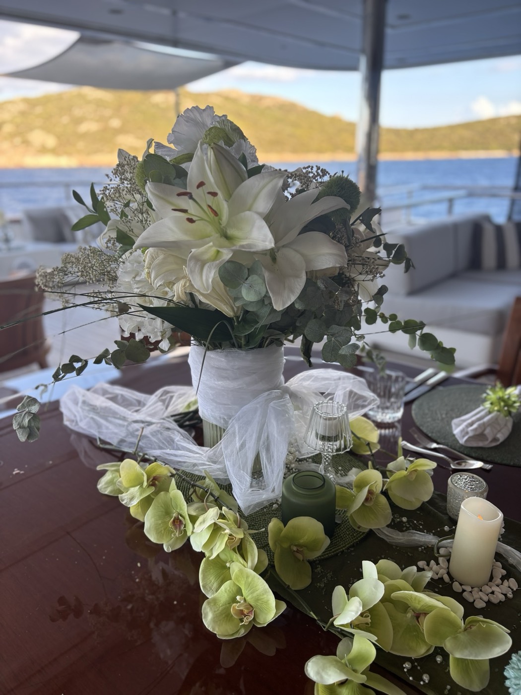 Bespoke tablescape
