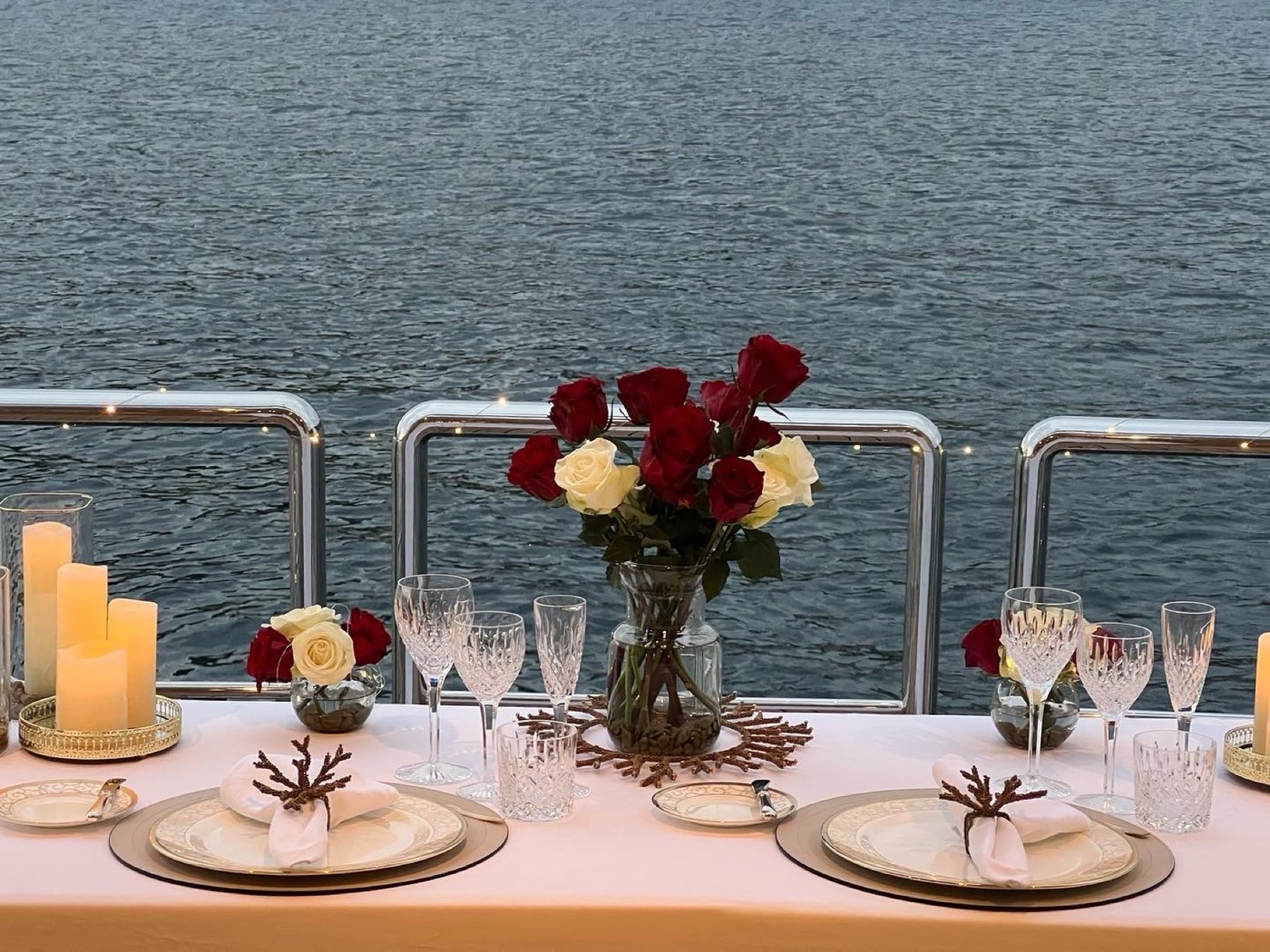 Romance tablescape